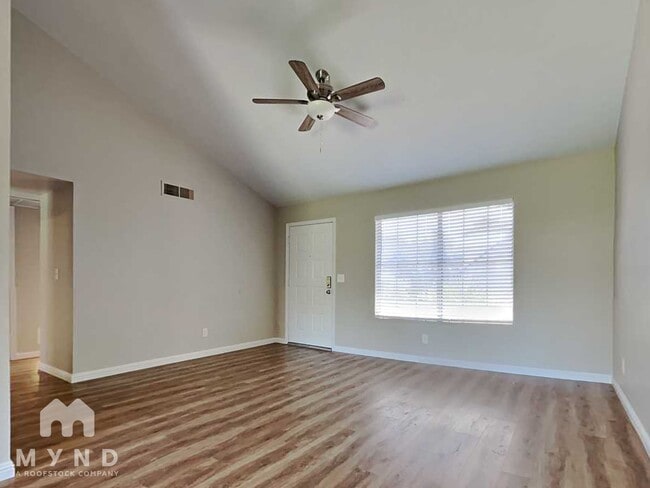 Foto del edificio - 818 E Piute Ave