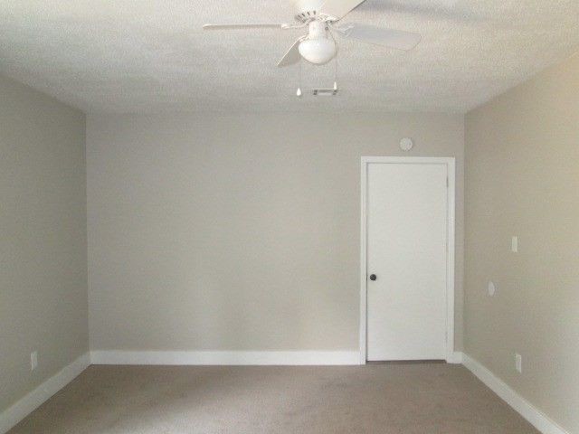 Foto del edificio - 2140 Silverdale Rd