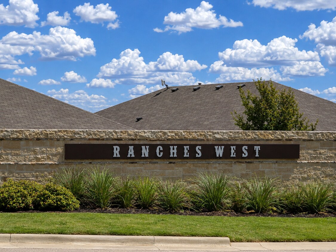 Building Photo - 1232 Kerrville Ln