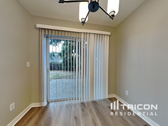 Foto del edificio - 11101 Robin Lake Ct