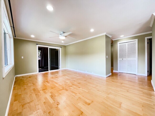 Foto del edificio - Pet Friendly 2-Bedroom Palolo Duplex