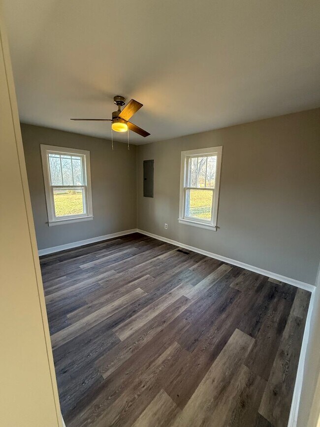 Foto del edificio - Updated 2 Bedroom, 1 Bathroom Rental with Bonus Room – Rossville, GA