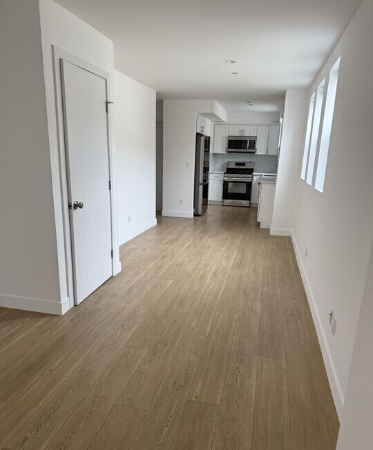 Foto del edificio - 227 N Park View St