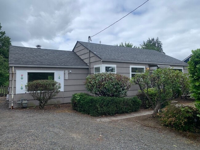 Updated, One Level Home with Two Bedrooms & One Bathroom, and Fully-Fenced Back Yard! - Updated, One Level Home with Two Bedrooms & One Bathroom, and Fully-Fenced Back Yard!