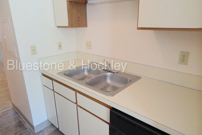 Primary Photo - 6063 SW Beaverton Hillsdale Hwy