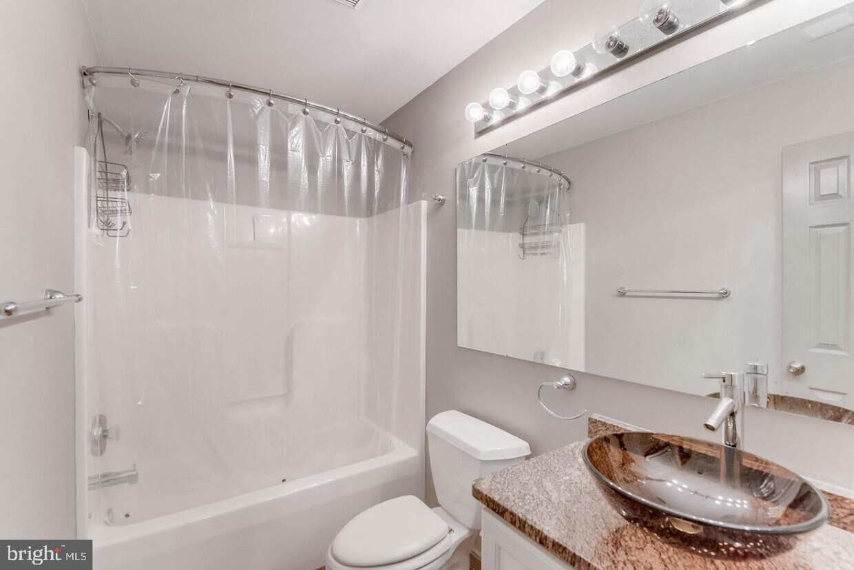 Primary Photo - 3100 28th St SE