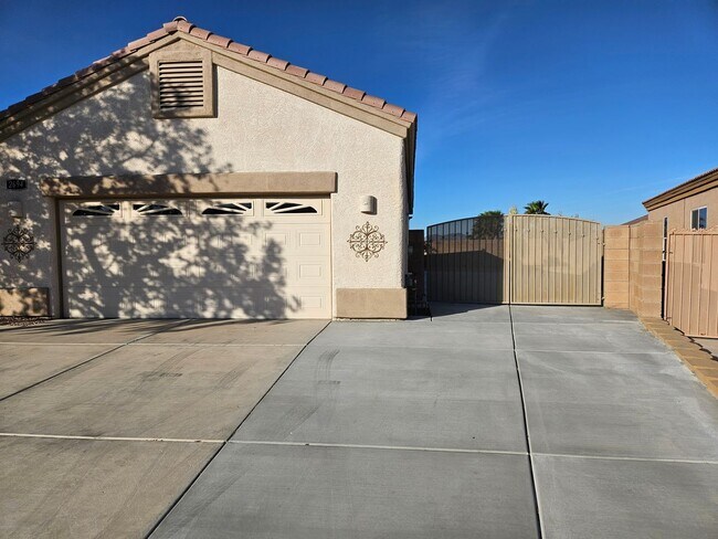 Foto del edificio - 55+ Community Fox Creek