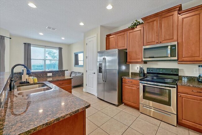 Building Photo - 261 Lasso Dr