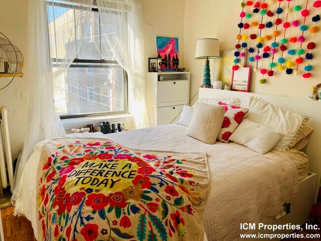 Foto del edificio - 4844 N Rockwell St