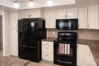 Building Photo - 14102 E Linvale Pl