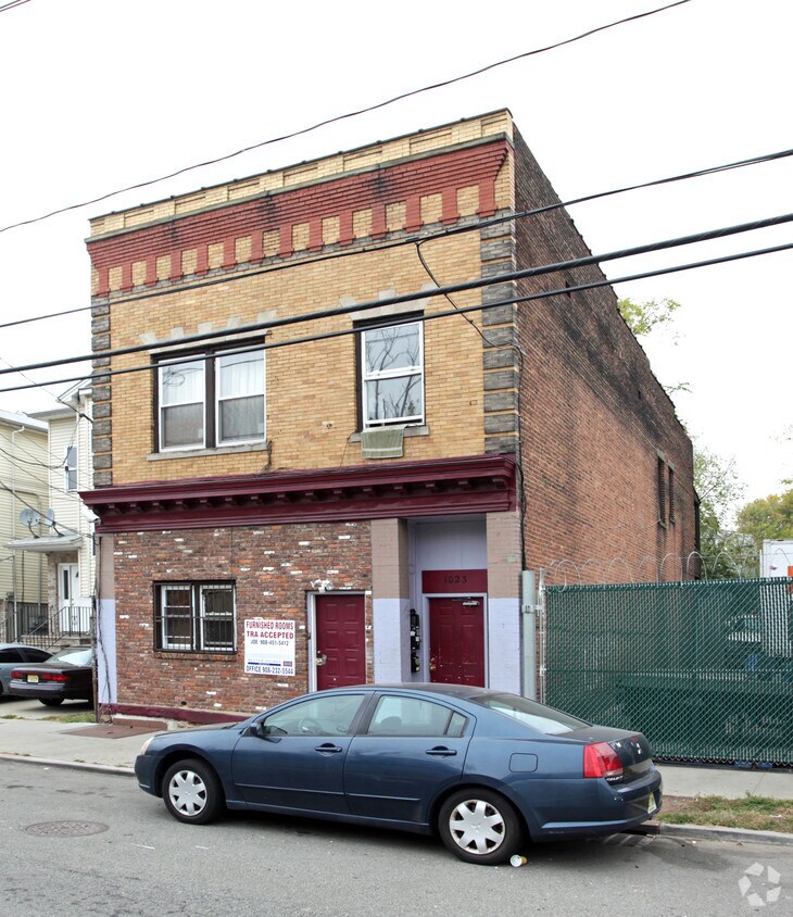 Building Photo - 1023 Magnolia Ave