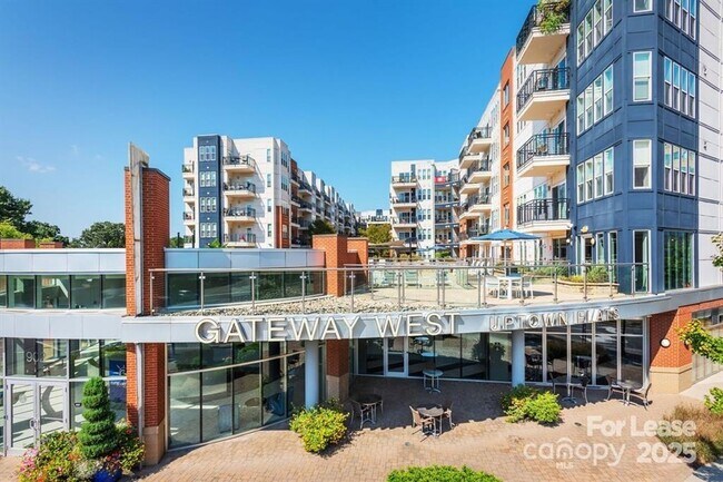 Foto del edificio - 902 W 4th St