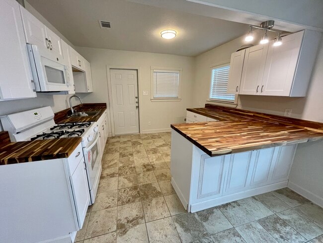 All new appliances! Will install fridge soon. - 3806 Ridgelea Dr