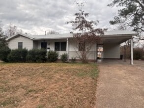 Building Photo - 1612 Maria Dr