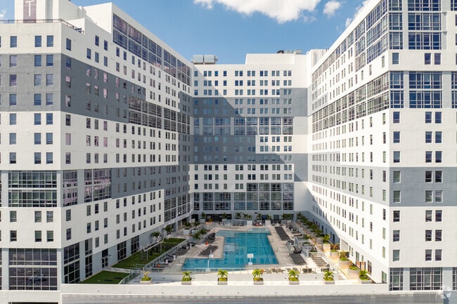 Building Photo - Terrazul