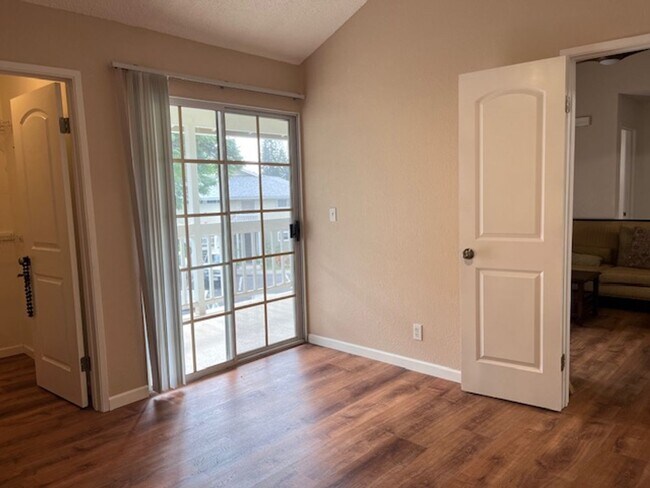 Building Photo - Fully Upgraded and Private 2 Bedroom / 2 Bath Condo