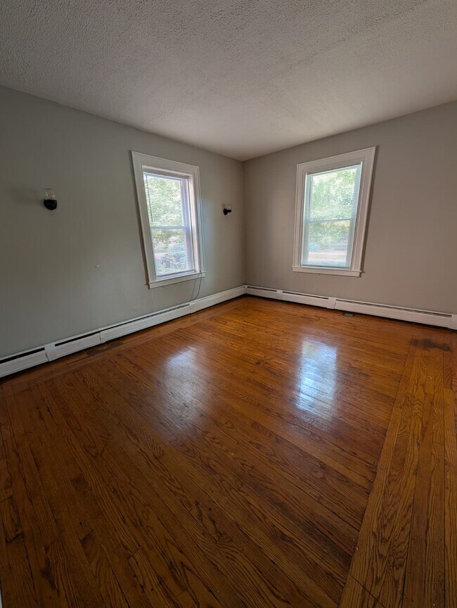 Building Photo - 204 Sherman Ave