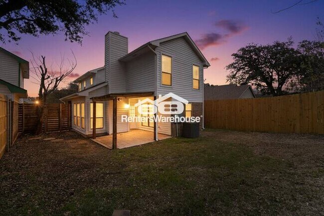 Building Photo - Completely Refreshed Carrollton Home