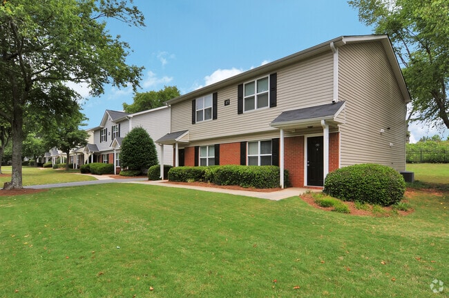 Building Photo - The Villas At Lakewood