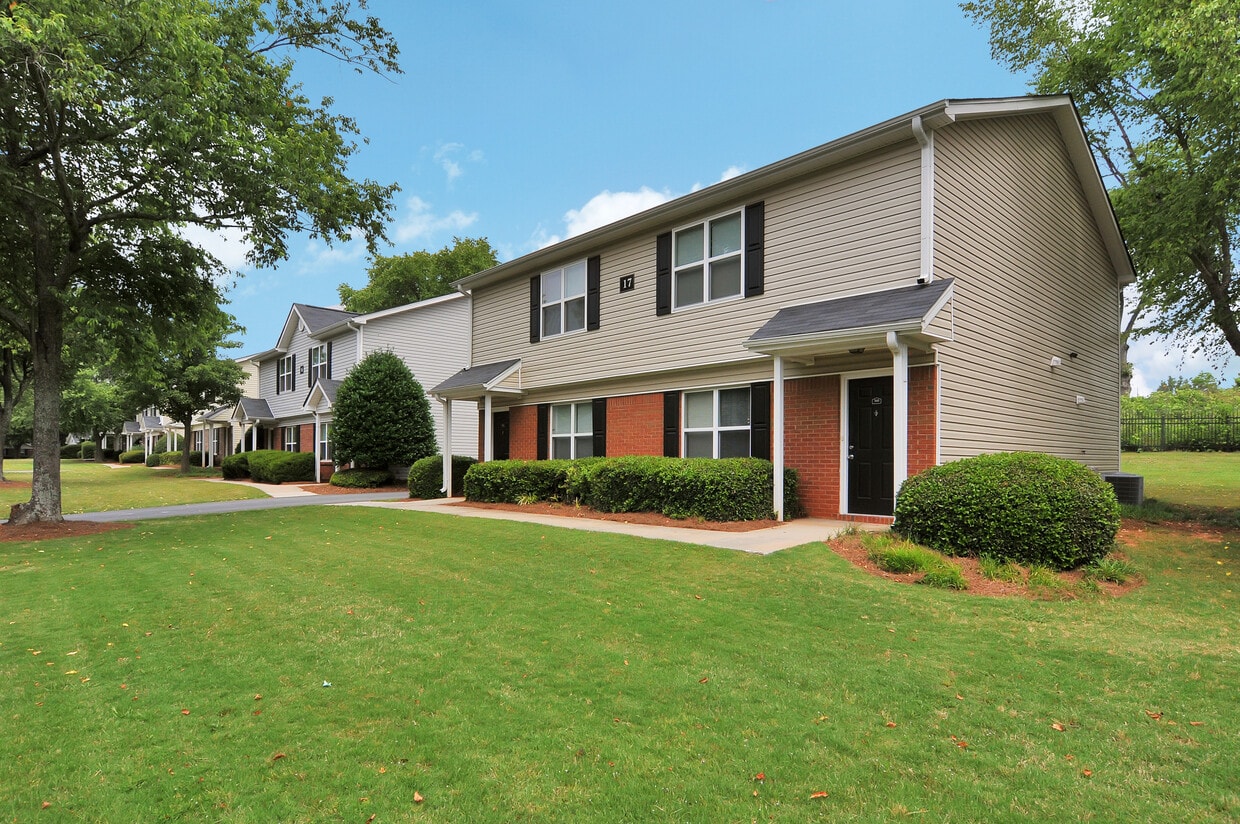 Foto principal - Villas at Lakewood Apartment Homes
