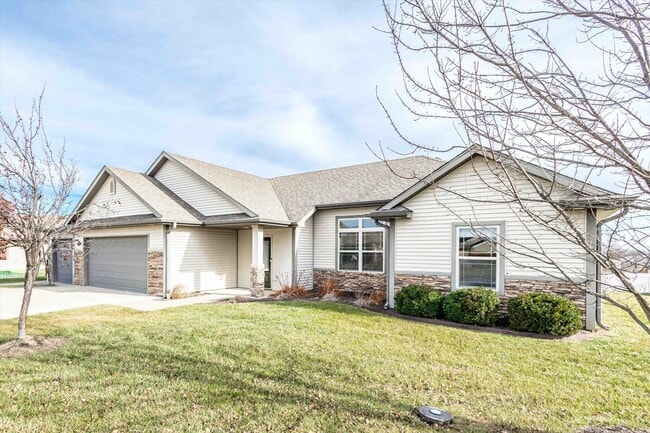 Foto del edificio - 6680 American Setter Dr