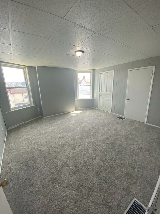 Foto del edificio - 2312 Eccles St