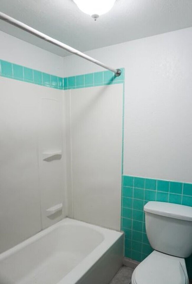 Building Photo - Studio Includes All Utilites