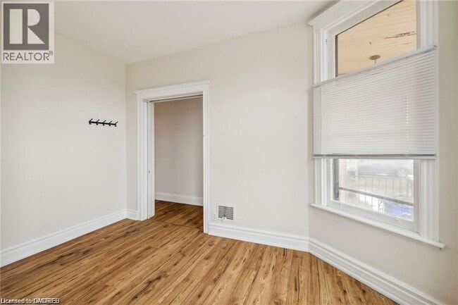 Building Photo - 51 Smith Ave