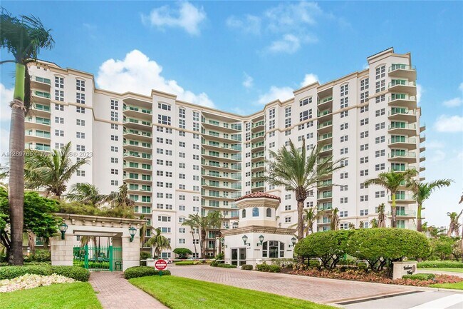 Foto del edificio - 20000 E Country Club Dr
