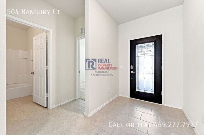 Building Photo - 504 Banbury Ct
