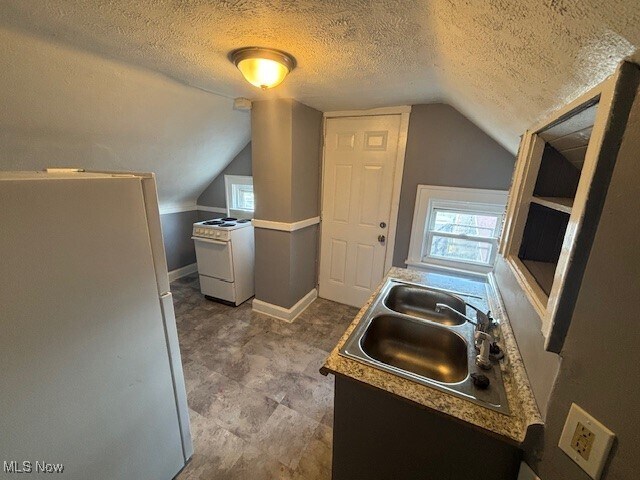 Foto principal - 17118 Broadway Ave