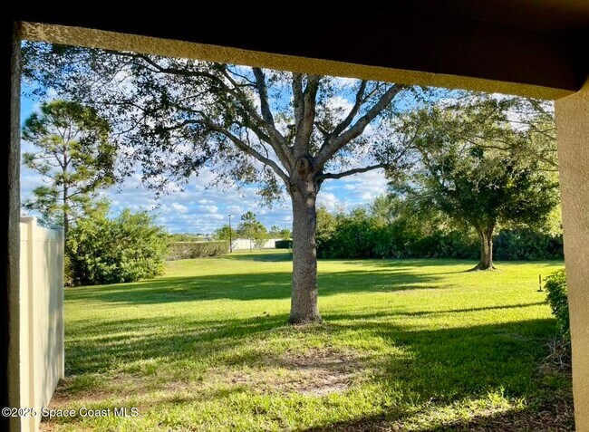 Foto del edificio - 3126 Arden Cir