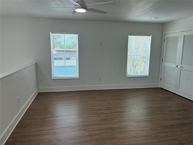 Foto del edificio - 5051 43rd St S
