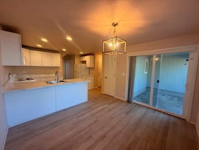 Building Photo - wilc04