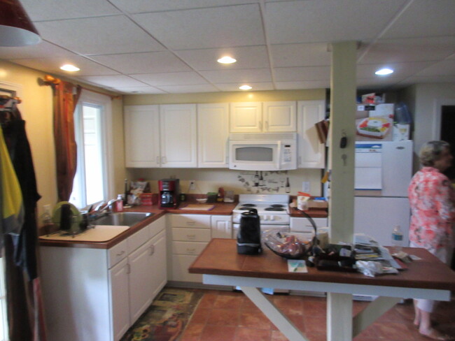 Foto del edificio - $1,450- 2 Bedroom, 1 Bathroom Cozy Unfurni...