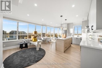 Building Photo - 33 Weldrick Rd E