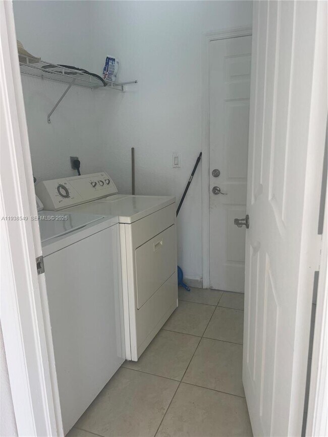 Foto del edificio - 1304 SE 7th Ct