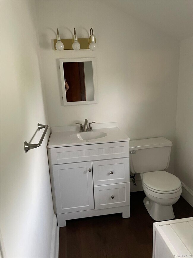 Foto del edificio - 56 Nassau Blvd