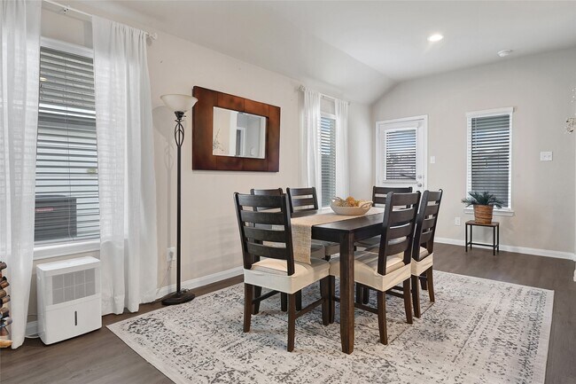 Building Photo - 1329 Mount Blanc Path