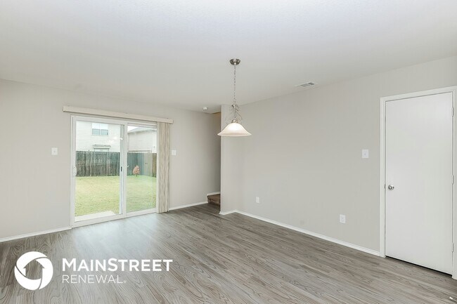 Foto del edificio - 8536 Star Thistle Dr