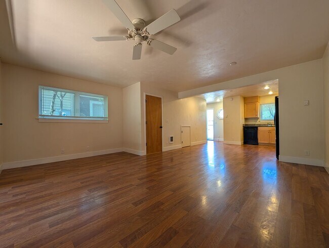 Foto del edificio - Beautiful 2-Bedroom, 2.5-Bath Condo Near Amazon Park!