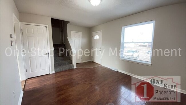 Building Photo - New Price for this newly updated 3 Bedroom...