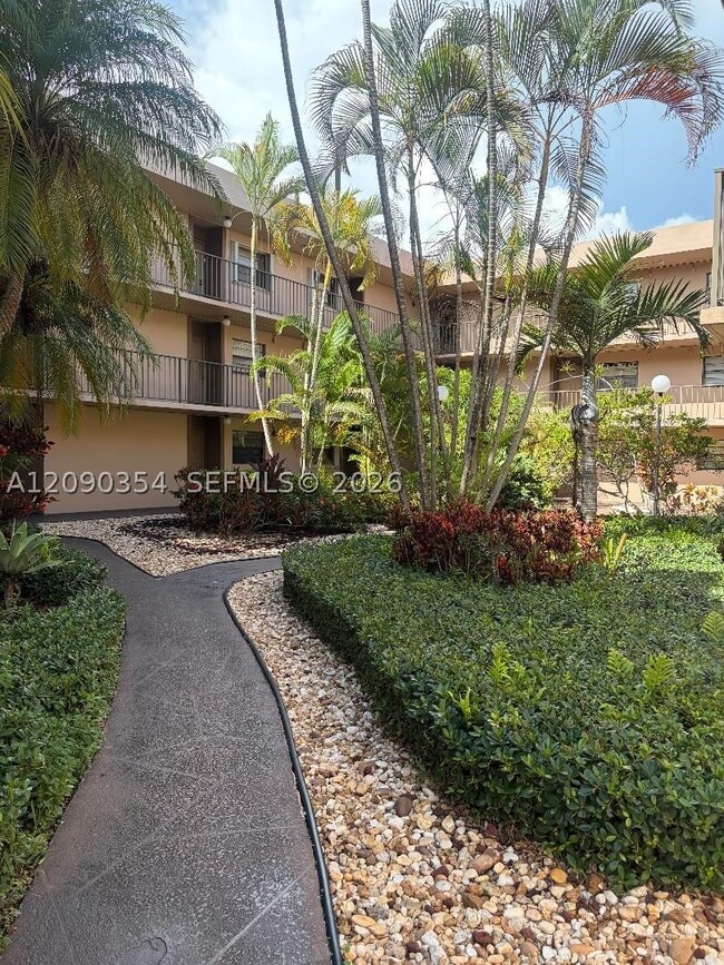 Building Photo - 10975 SW 107th St