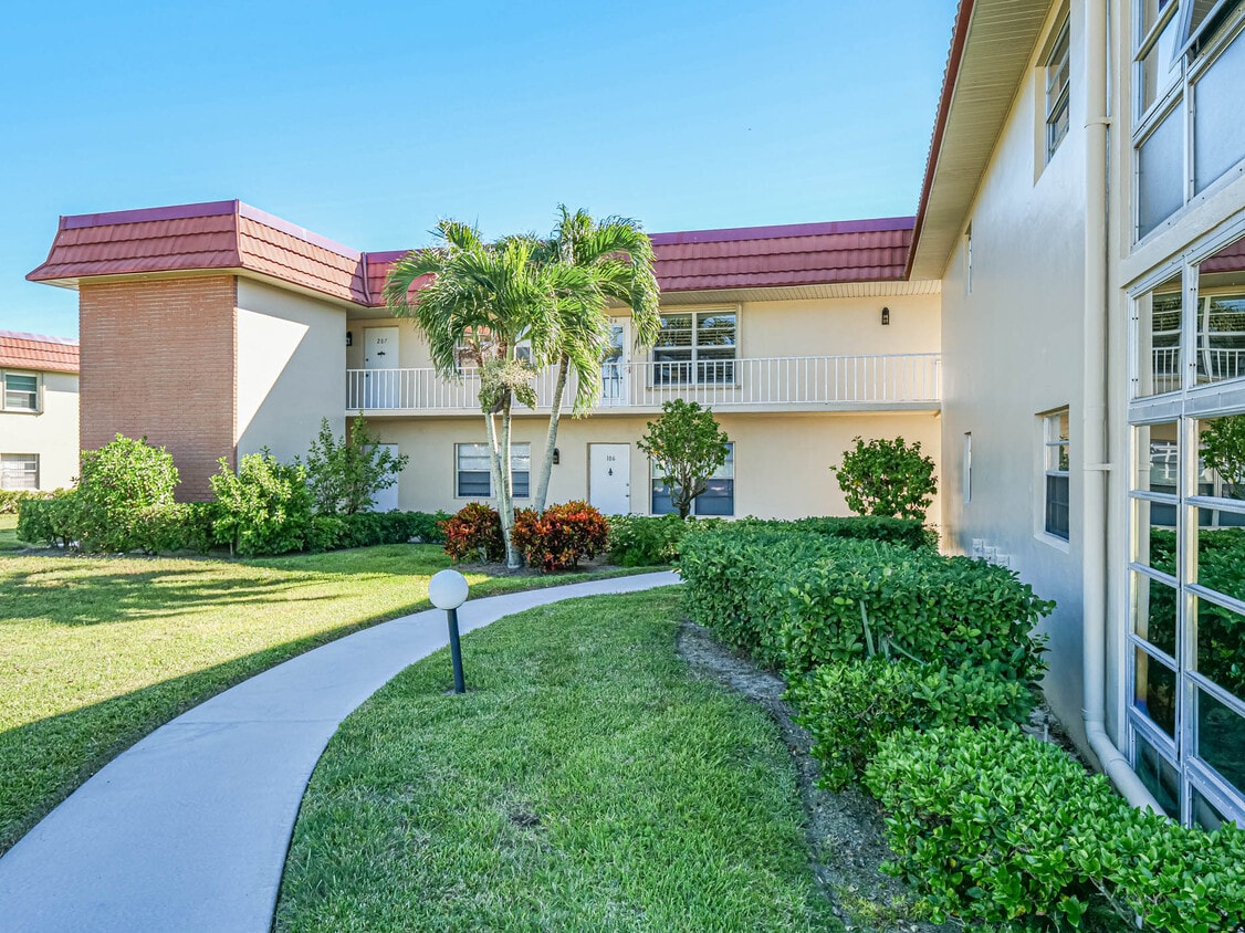 Photo - 55 Woodland Dr (Vero Beach, FL)