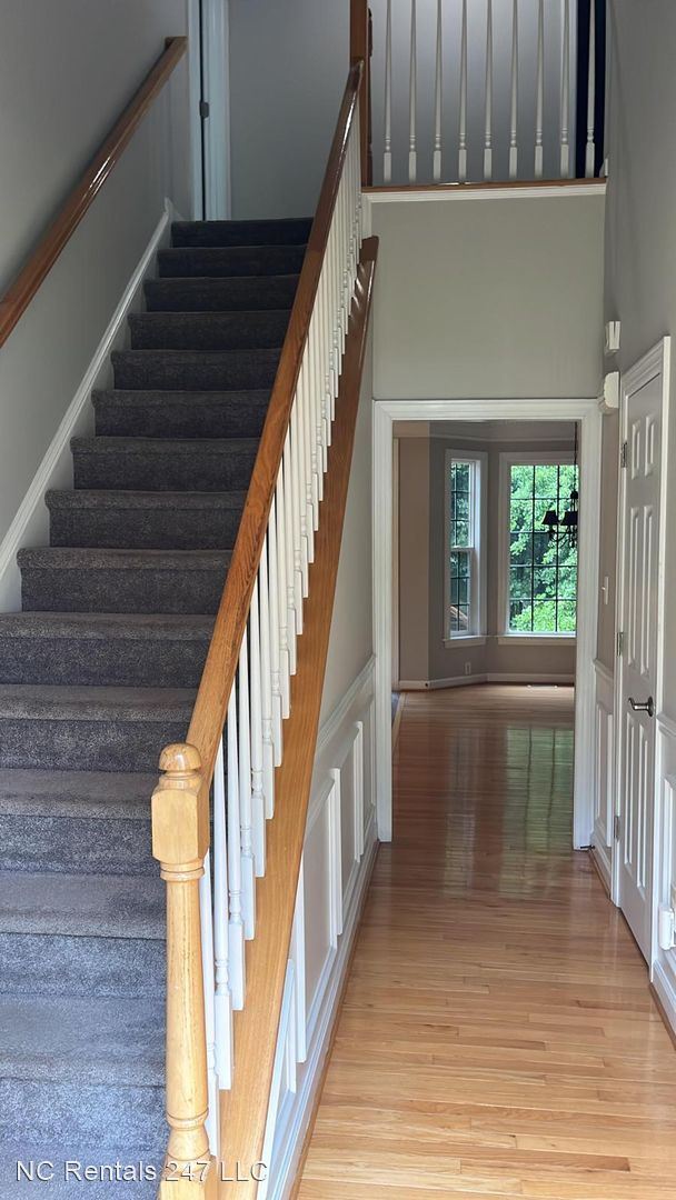 Foto del edificio - 4 br, 2.5 bath House - 1217 Mossy Glade Cr.