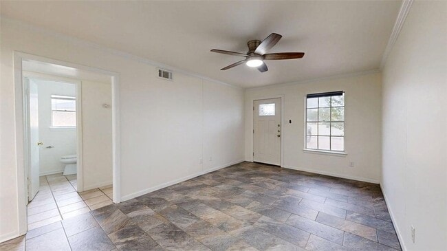 Building Photo - 1605 Cloverdale Ct
