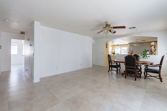 Building Photo - Modern Peoria Retreat: 3 Beds, Solar Panel...
