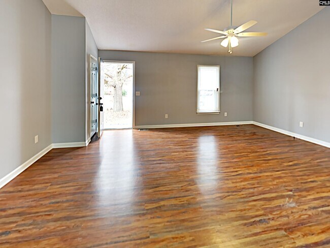 Building Photo - 709 Quail Hills Dr