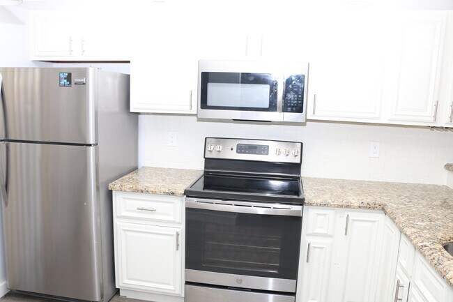 Foto del edificio - 400 Club Cir