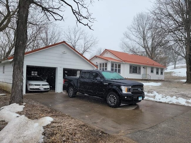 Building Photo - W4498 County Road O